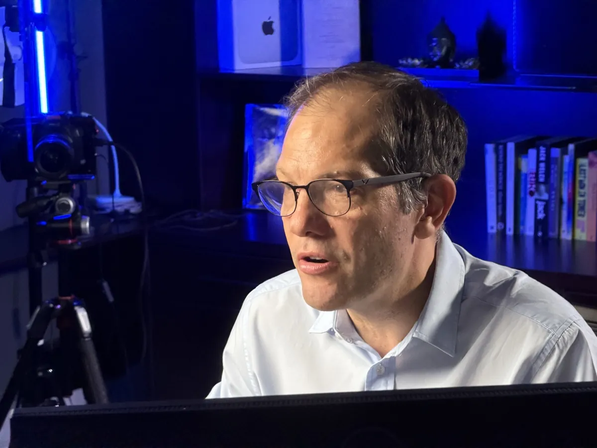 Specialist on camera in the studio